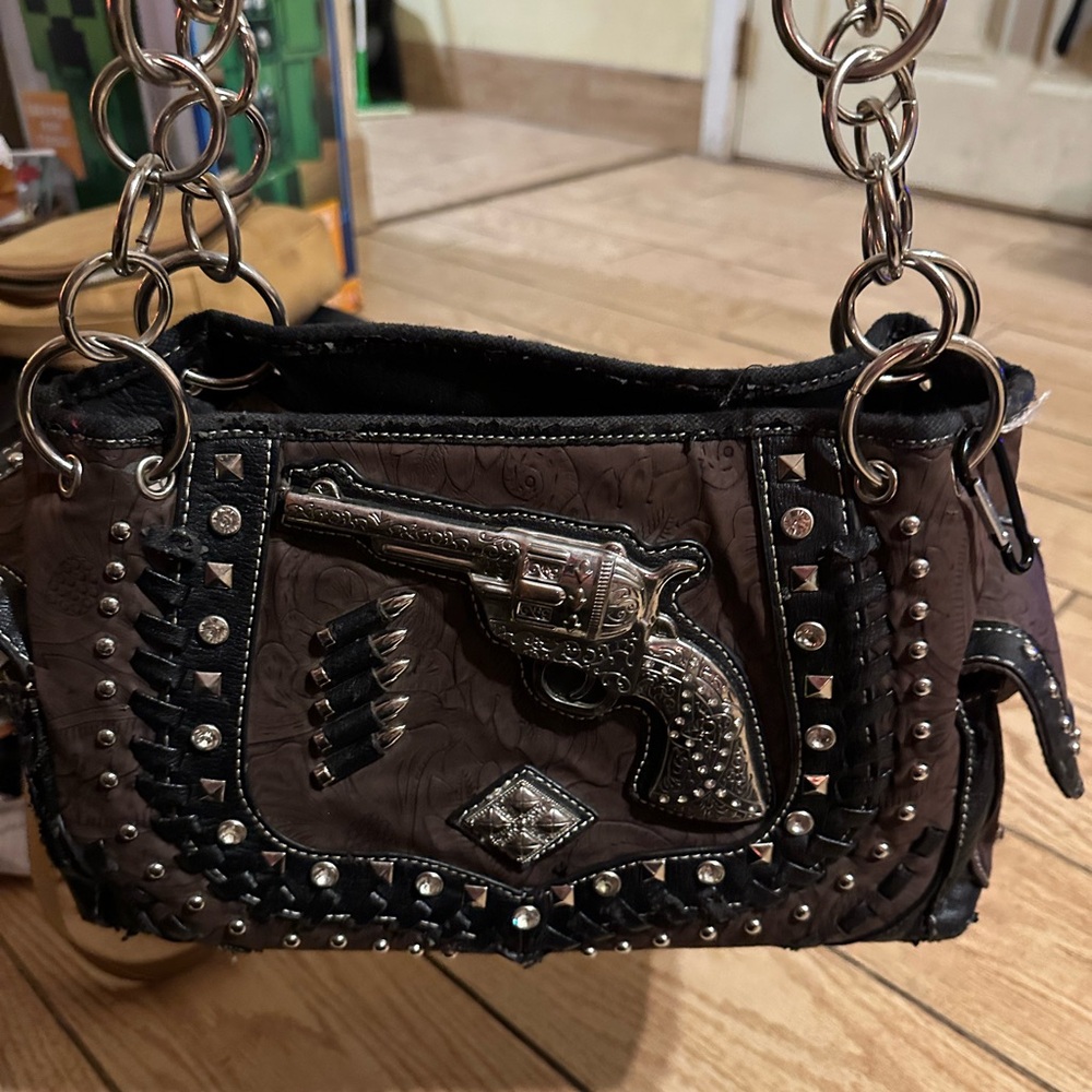 Women’s tote purse